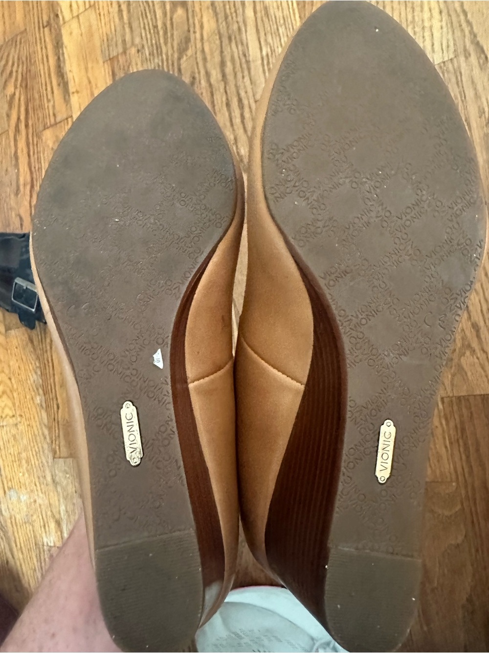 Vionic Women's Carmel Block Heel Pump in Tan - Picture 7 of 9